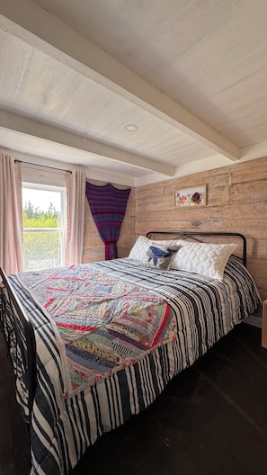 House, 3 Bedrooms, Balcony - The Glavine Getaway! (Fortune Harbour)