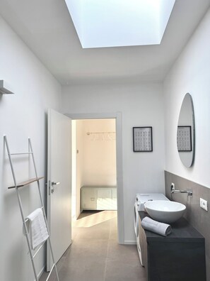 Unclassified image, 4 of 21, button - Vrbo Property (Sarnico)