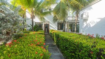 Classic House, Garden View, Beachside | Exterior