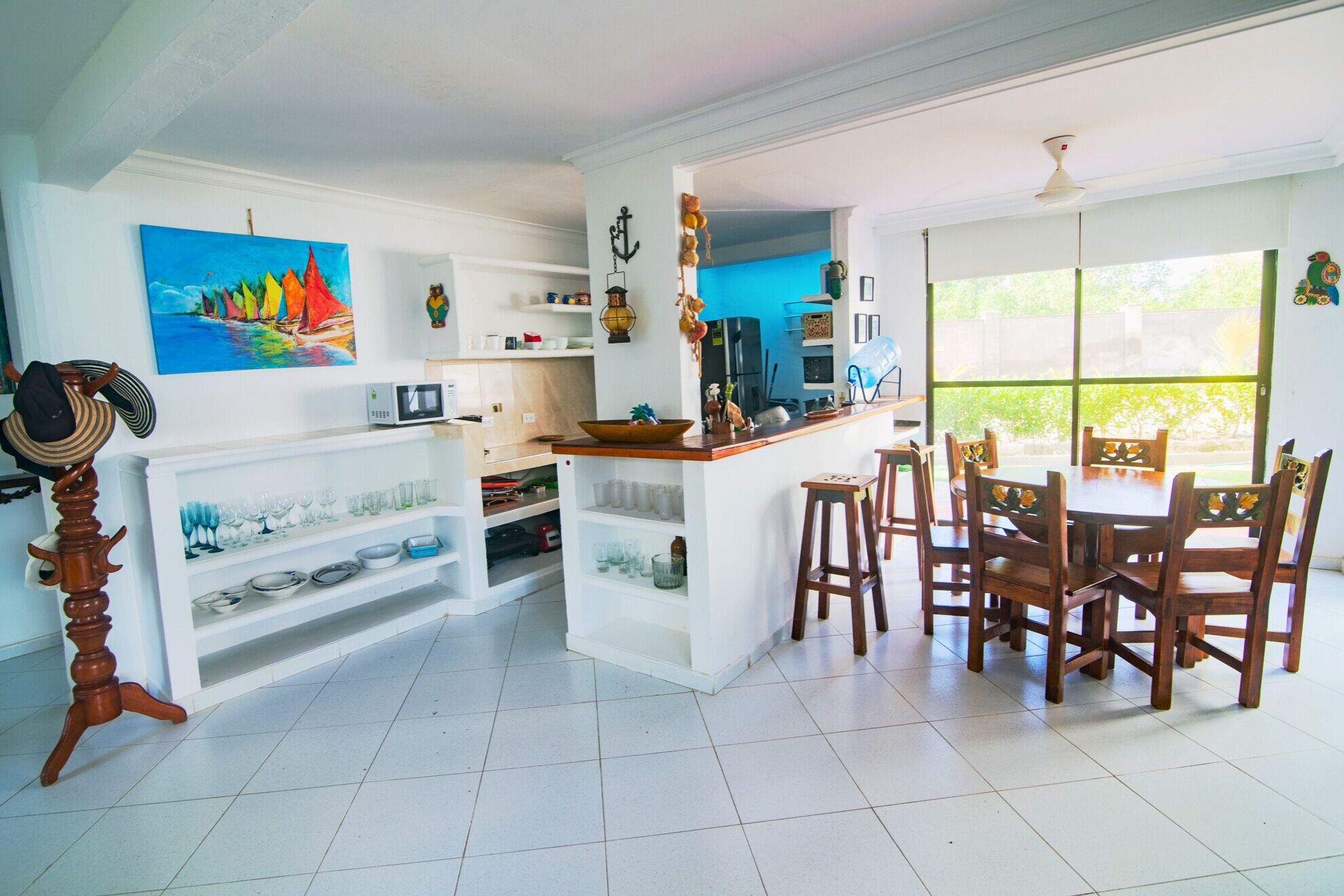 Rumah Klasik, pemandangan kebun, tepi pantai | Tempat makan