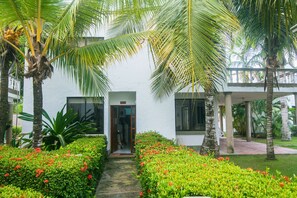 Exterior - Ancla del galeon 7 (Tolú)