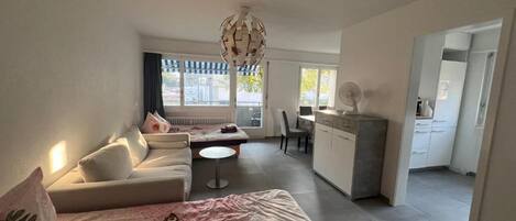 Apartment, 2 Schlafzimmer | Wohnbereich