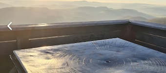 Beautiful 3-Room Apartment with Balcony and Mountain View