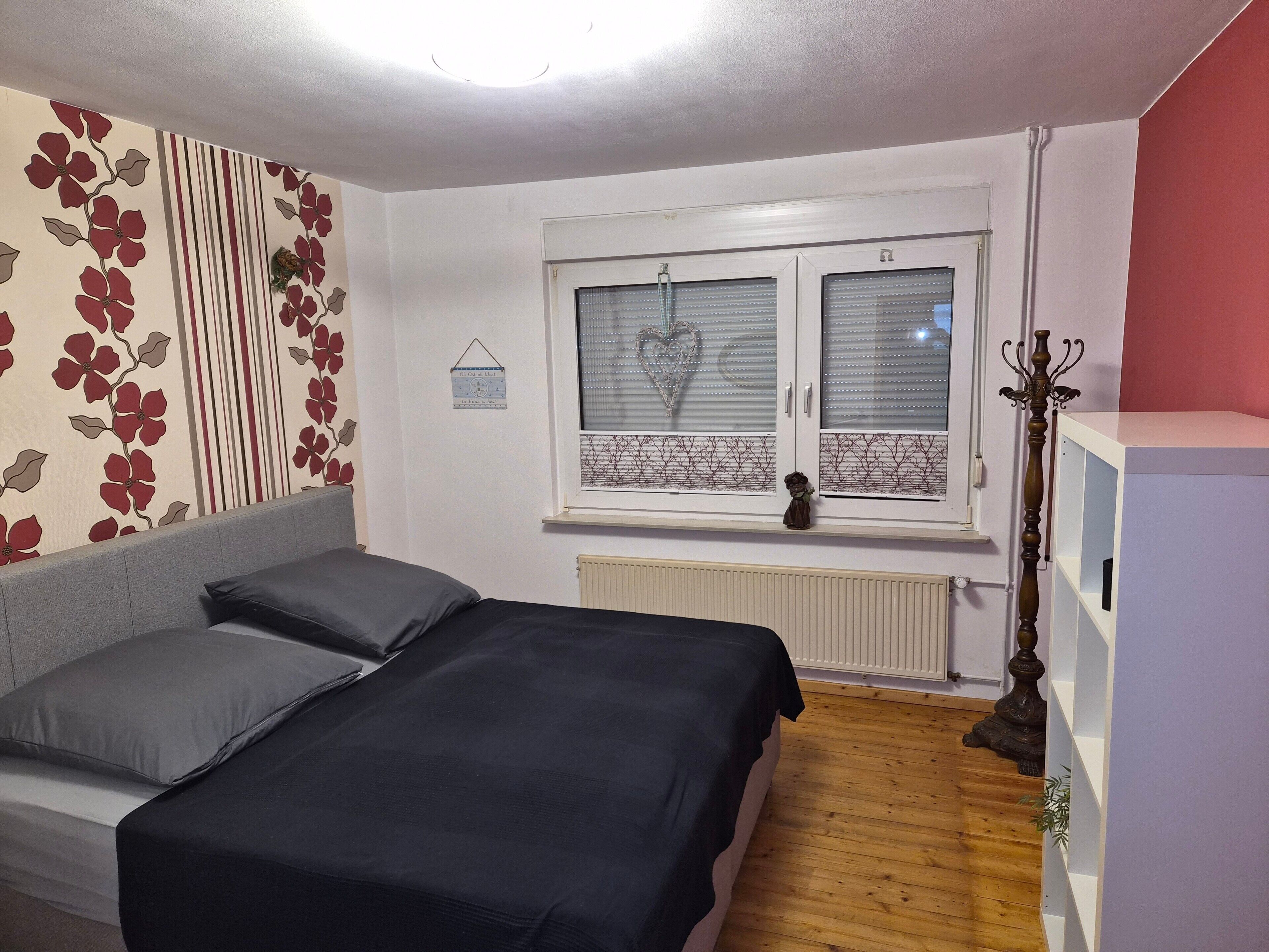 2 bedrooms, iron/ironing board, bed sheets