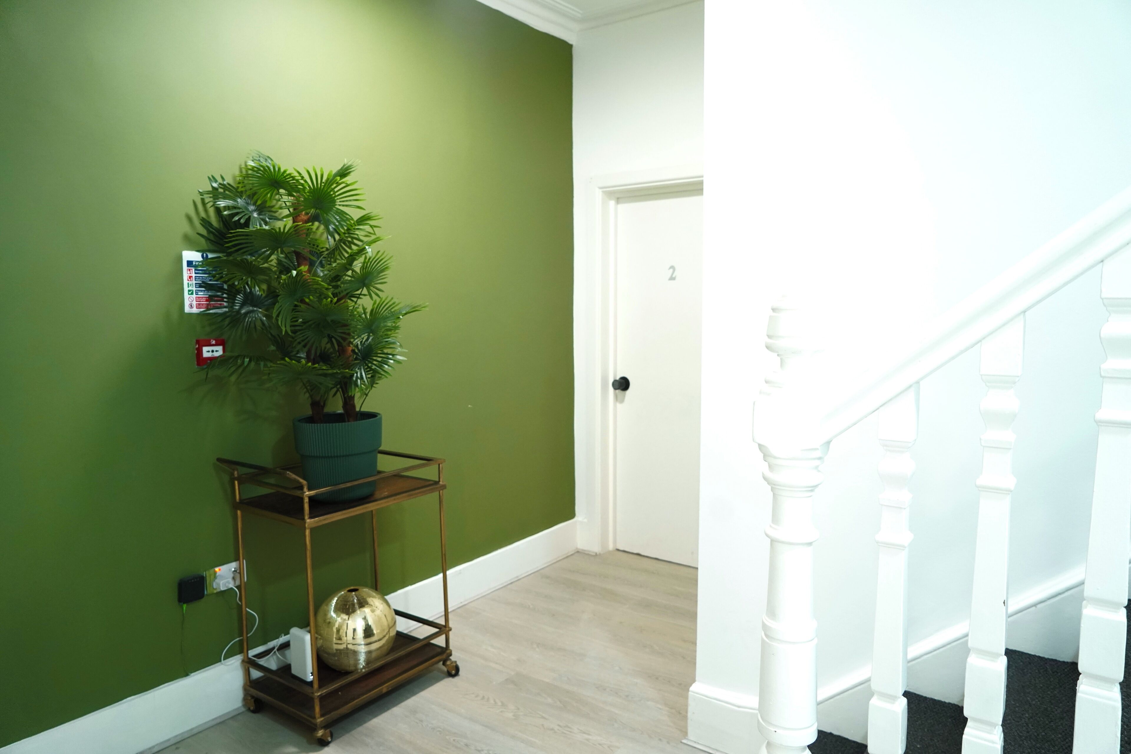 المنشأة من الداخل