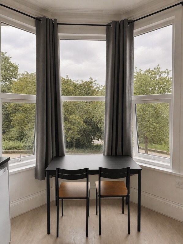 Deluxe studio, 1 tweepersoonsbed | Uitzicht vanuit accommodatie