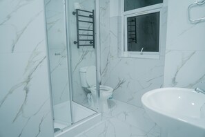 Deluxe-Studio | Badezimmer