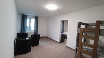 Classic Quadruple Room, Non Smoking