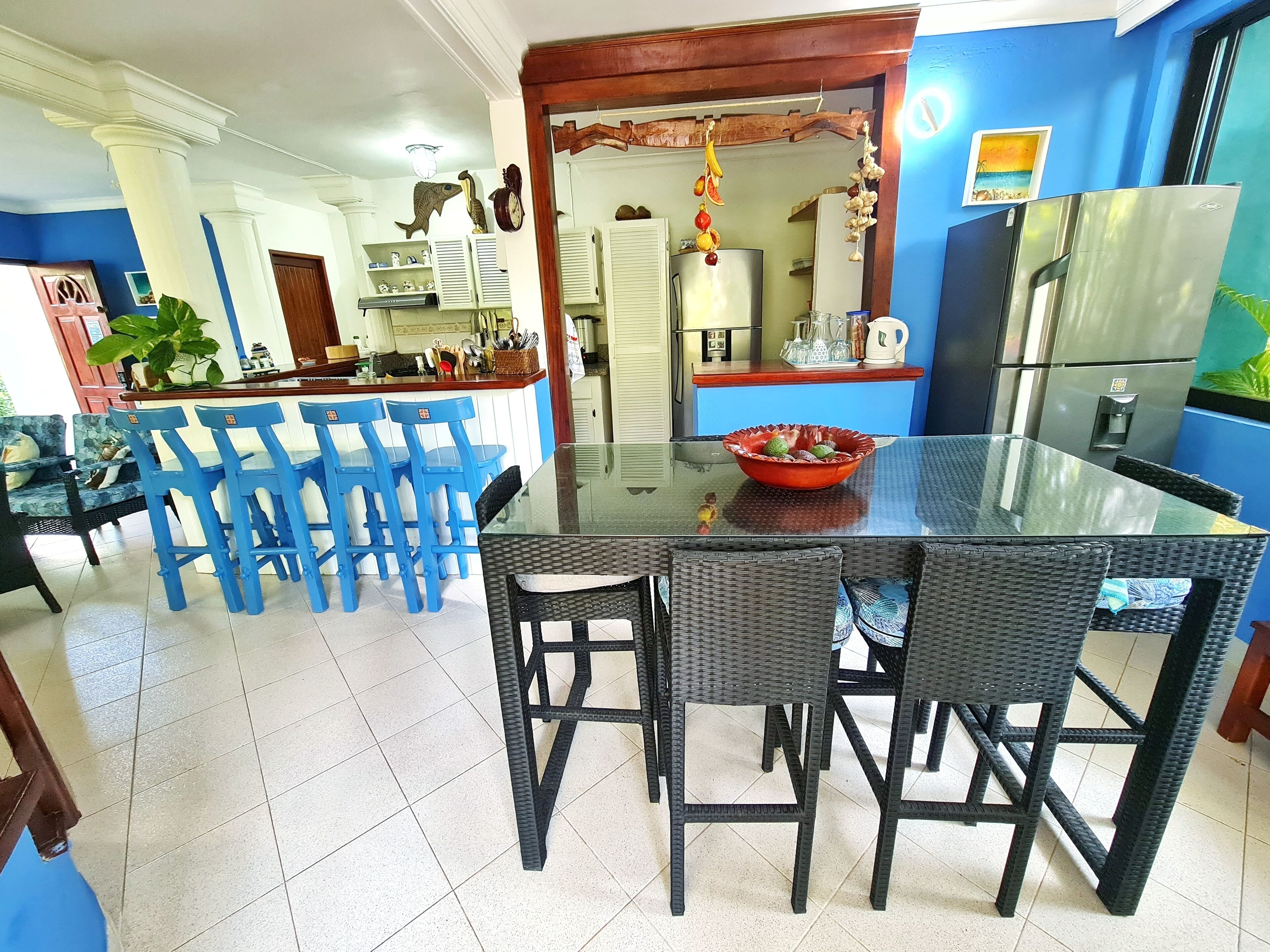 Family Cabin, Non Smoking, Beachside | Dining