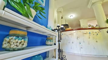 Family Cabin, Non Smoking, Beachside | Interior