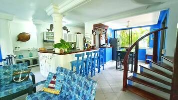 Family Cabin, Non Smoking, Beachside | Interior