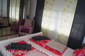 3 chambres, fer et planche à repasser, Wi-Fi, draps fournis