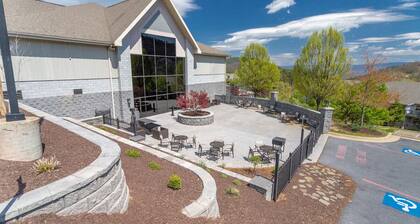 Welcome to Woodstone at Massanutten