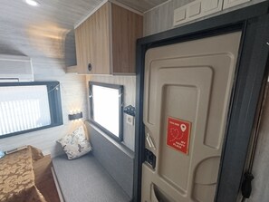 Interior - Mobile Caravan Hotel Suite - 3 with 220V Ready to Stay Antalya Region (konyaalti)