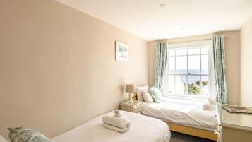 2 bedrooms, individually decorated, individually furnished, free WiFi