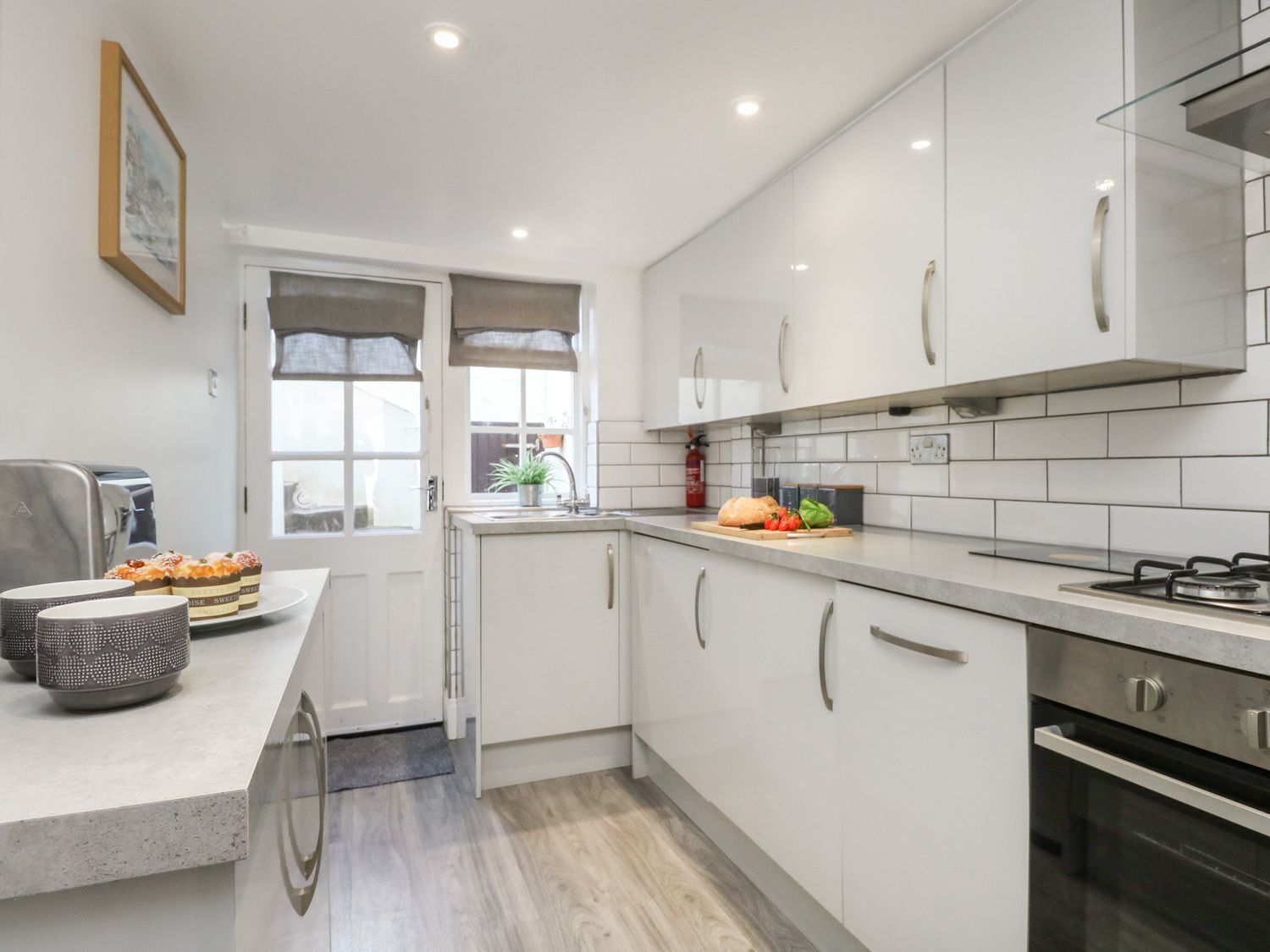 Dishwasher, cookware/dishes/utensils