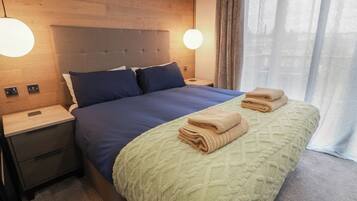 2 bedrooms, individually decorated, individually furnished, free WiFi