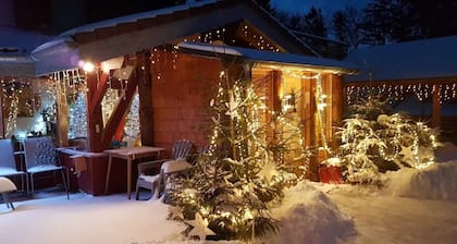 Guest Room 'Chalet Des 3 Pins - Orchidée' with Mountain View, Shared Terrace, and Wi-Fi