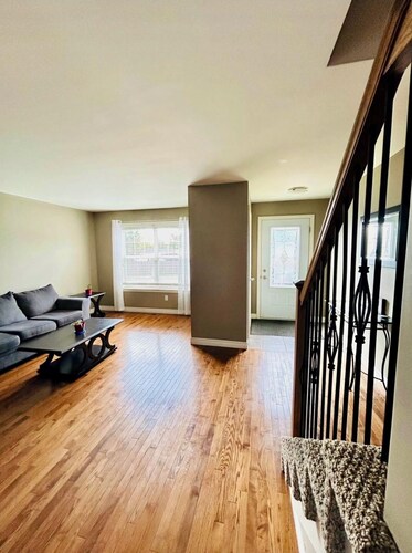 3BR Family-Friendly Westbrook Oak | 2 Living Room | Lower Ensuite