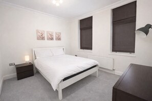 2 bedrooms, WiFi, bed sheets - Central Mayfair 2-Bed Flat Near Oxford Street (London)