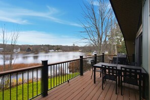 Outdoor dining - Covey Cottage • Waterfront Retreat w/ 4 Queen Beds (Belmont)