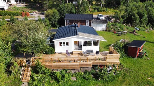 Spacious Lakefront Villa in Alingsås - Perfect for Large Groups!