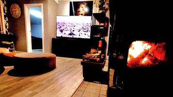 Villa, 4 Bedrooms, Balcony, Garden View | Living room