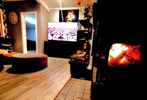 Villa, 4 Bedrooms, Balcony, Garden View | Living room - Spacious Lakefront Villa in Alingsås - Perfect for Large Groups! (Alingsas)