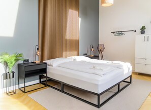 Apartamento, 1 cama de matrimonio, no fumadores, cocina | Cortinas opacas, tabla de planchar con plancha, wifi gratis