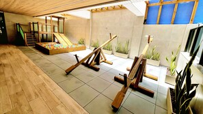 พื้นที่เล่นสำหรับเด็ก