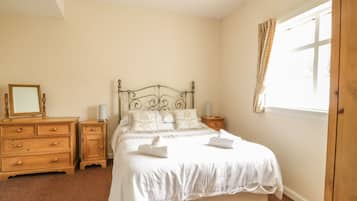 1 Schlafzimmer, individuell dekoriert, individuell eingerichtet