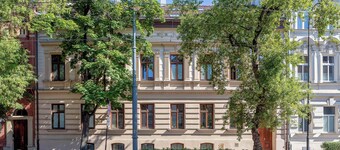 Air-conditioned apartment | 1 km from Krakow's Kazimierz district