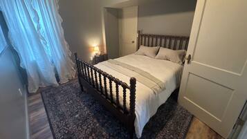2 chambres, fer et planche à repasser, Wi-Fi, draps fournis
