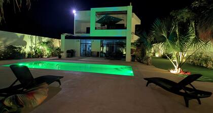 Villa CasaYoung "Perfect Family Vacations" Cenotes and Fun Just Minutes Away!