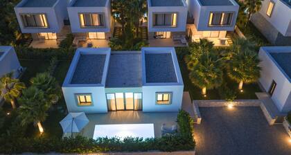 The Palms Resort 2BR Villa Dream Two with Pool