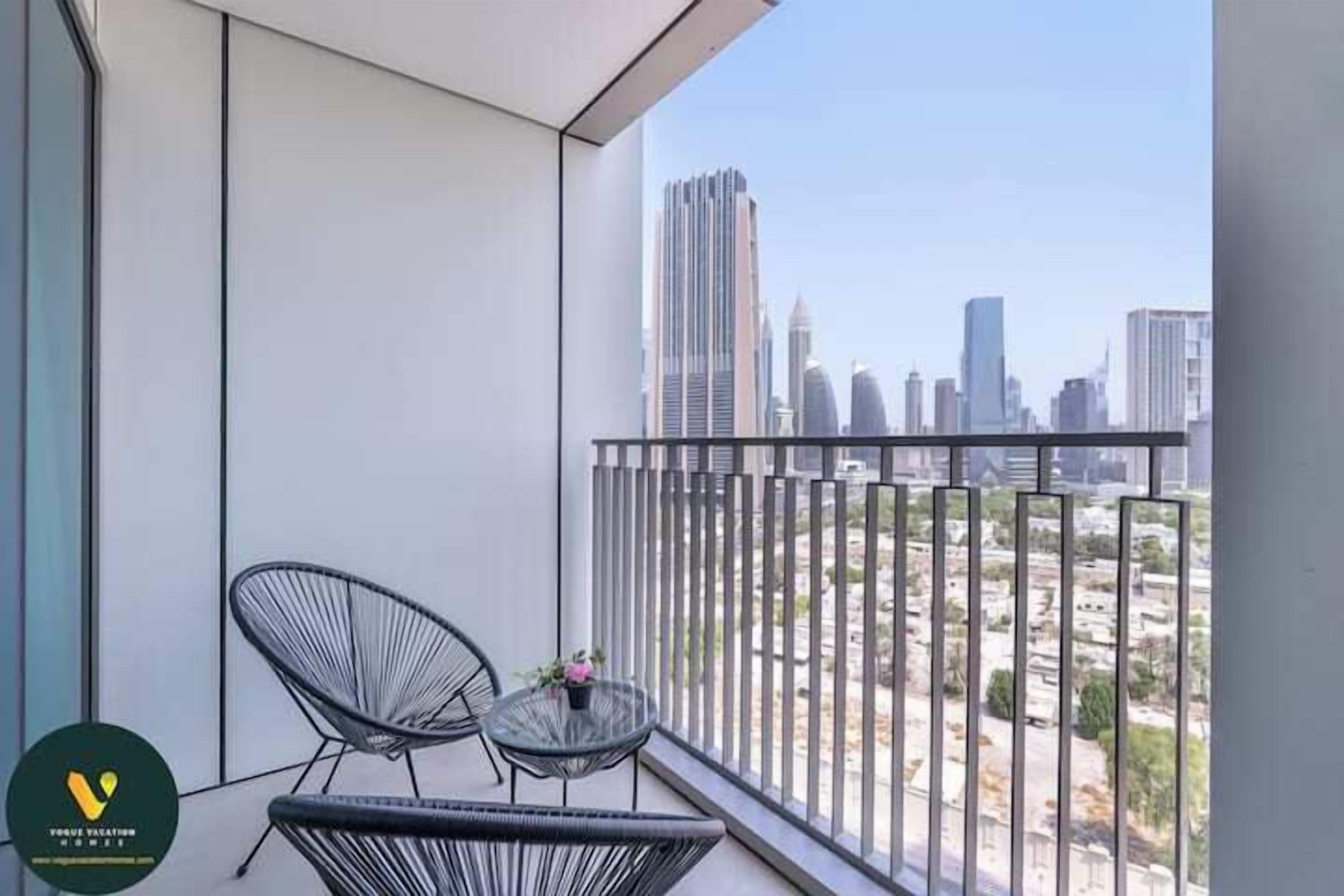 Apartamento de lujo, balcón, vistas a la ciudad | Vistas del balcón