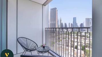 Apartamento de lujo, balcón, vistas a la ciudad | Vistas del balcón