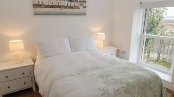 2 bedrooms, individually decorated, individually furnished, free WiFi
