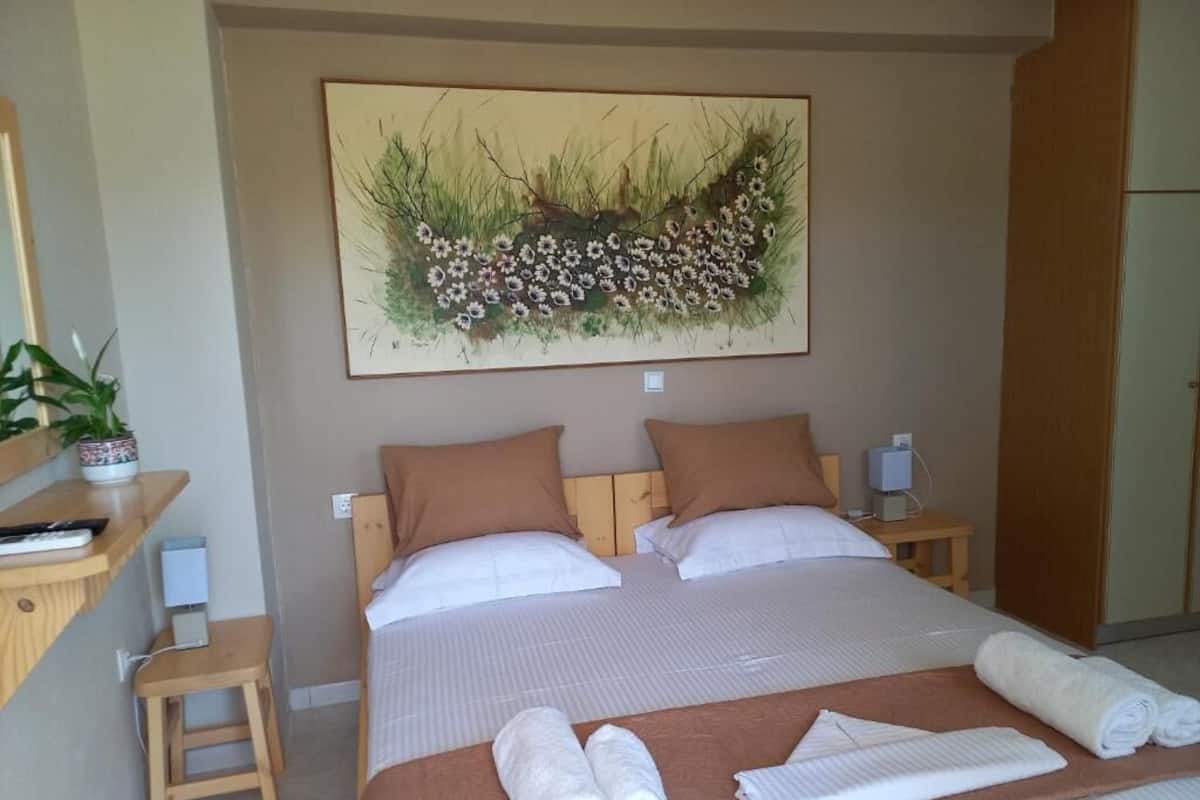 Chambre Double, vue cour intérieure