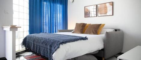 1 bedroom, iron/ironing board, WiFi, bed sheets