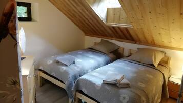 1 makuuhuone, silitysrauta/-lauta, Wi-Fi, vuodevaatteet