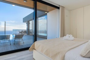 Blackout drapes, iron/ironing board, free WiFi