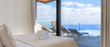 Rideaux occultants, fer et planche Ă repasser, Wi-Fi gratuit