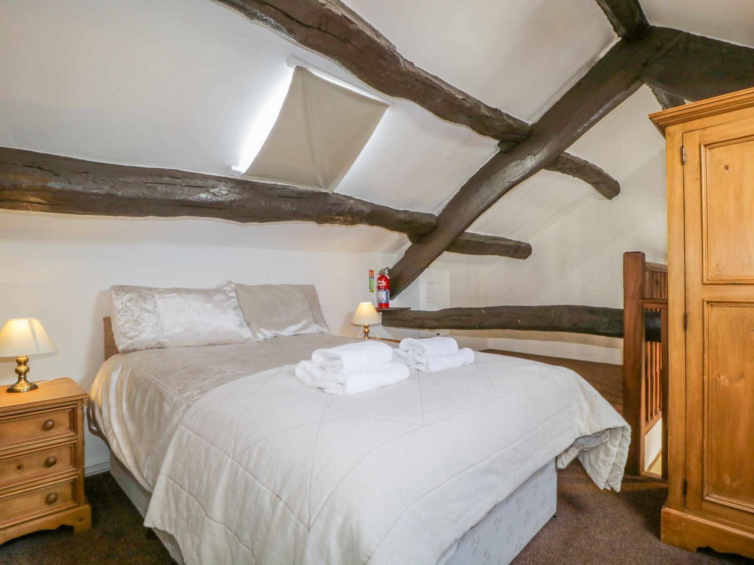 2 bedrooms, individually decorated, individually furnished, free WiFi