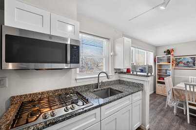 NEW! Cozy Capital Retreat Suburban Serenity