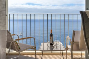 Interior - Premium apartment panoramic seaview |AtlanticFrame (Câmara De Lobos)