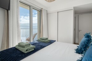 3 bedrooms, iron/ironing board, WiFi, bed sheets - Premium apartment panoramic seaview |AtlanticFrame (Câmara De Lobos)