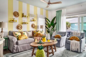Smart TV - Firepit & Heated Pool! Short walk to Beach! (Gulf Shores)