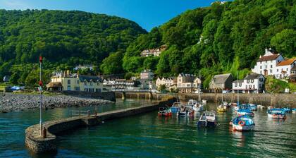 A lovely 3 bed Riverside cottage in Lynmouth