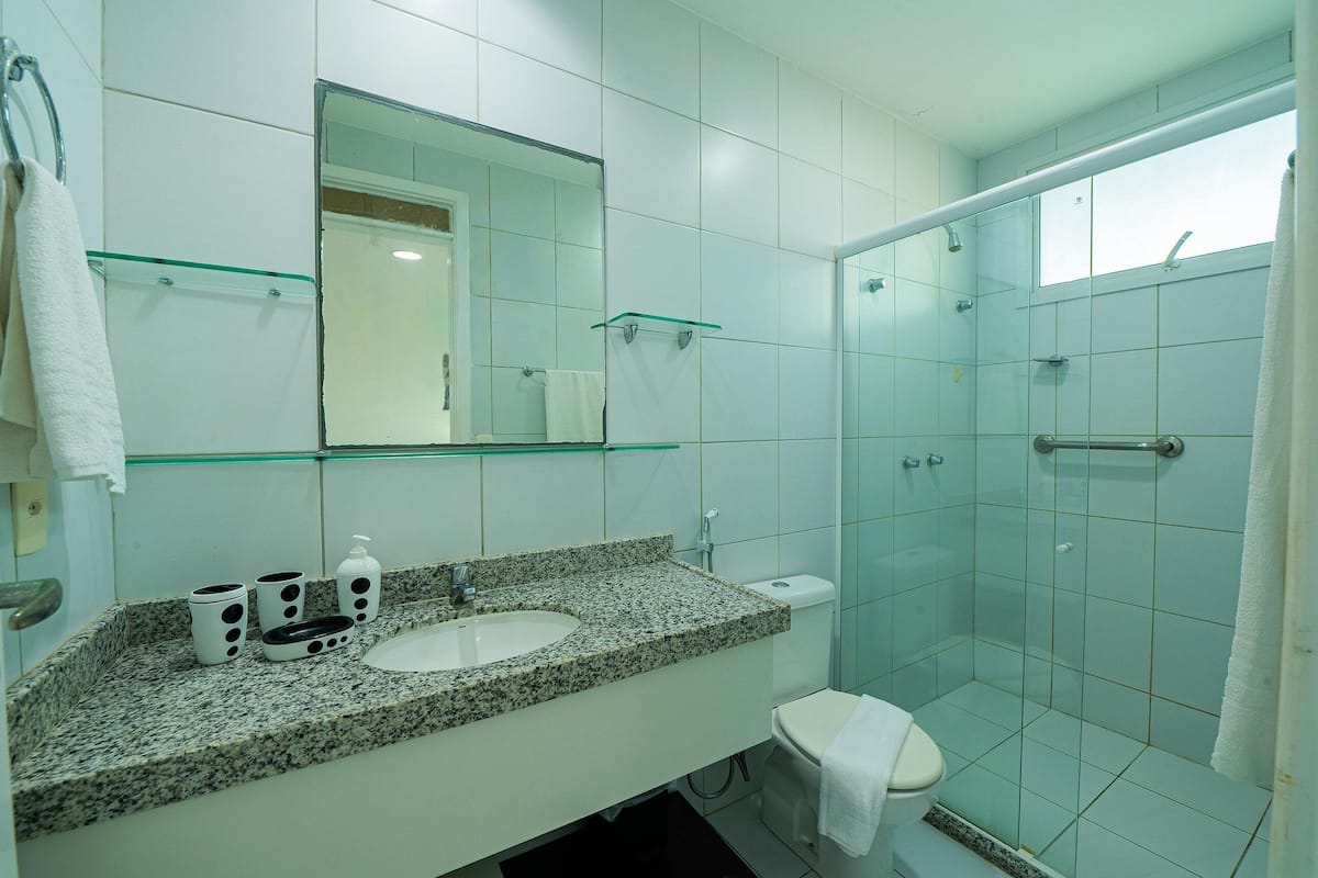 Buồng tắm vòi sen